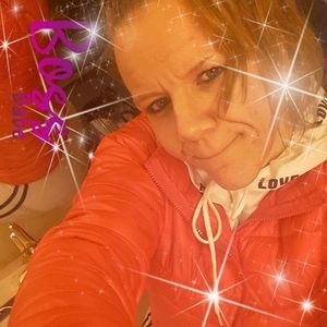 Meet your Posher, Roxanne